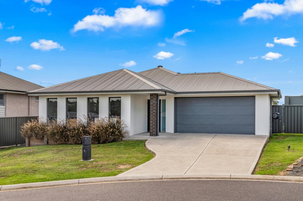 11 Canter Cl, Rutherford, NSW 2320