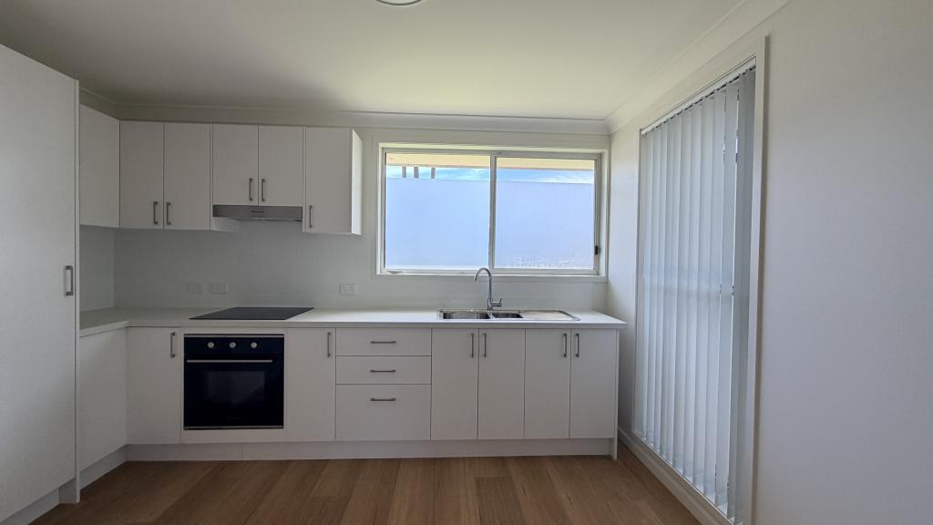 B/11 CAVALIER PDE, BOMADERRY, NSW 2541