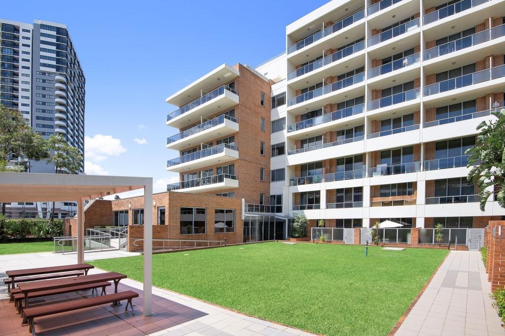 33/24 WALKER ST, RHODES, NSW 2138