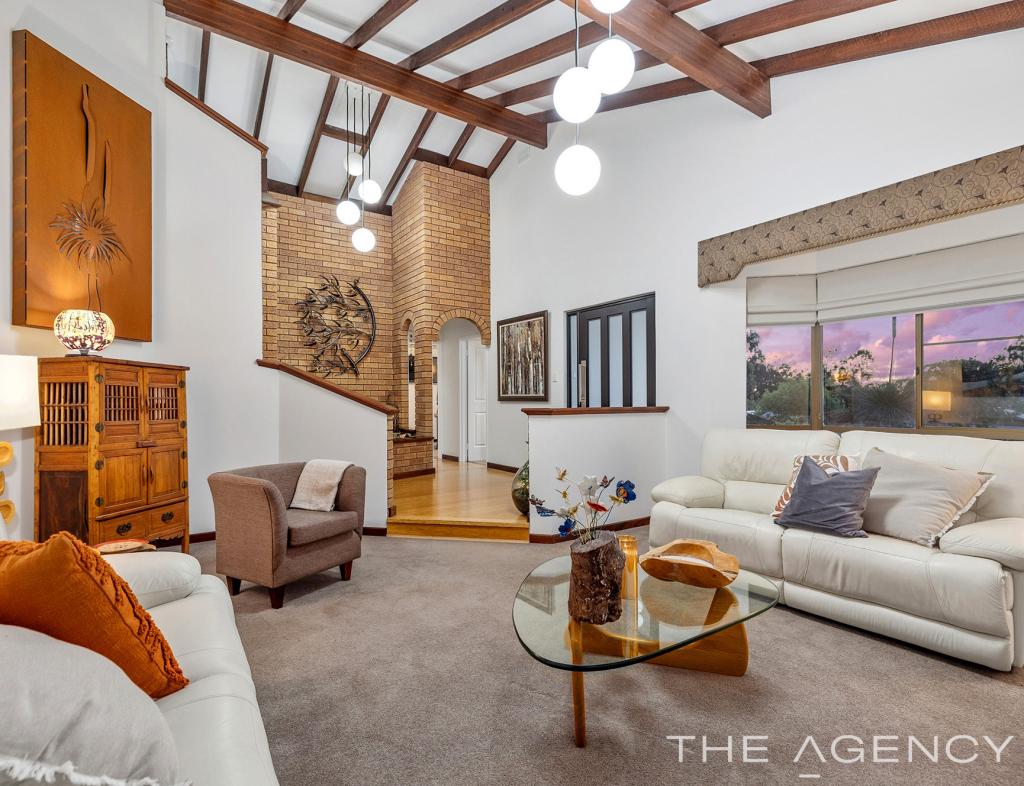 4 Bottega Pl, Lesmurdie, WA 6076