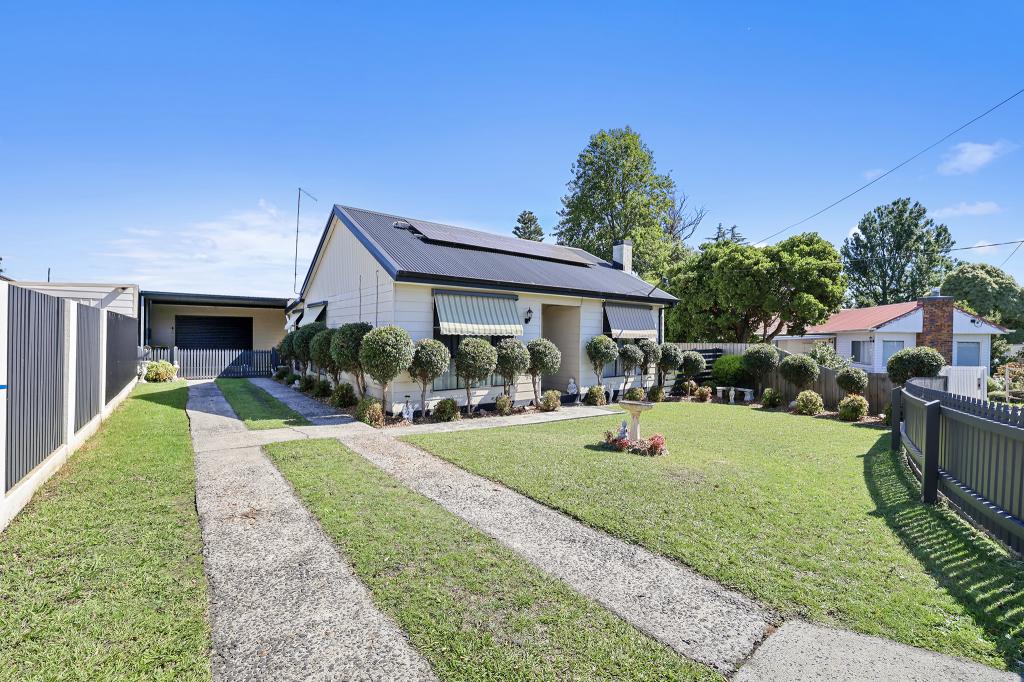 6 Belvedere Ct, Newborough, VIC 3825