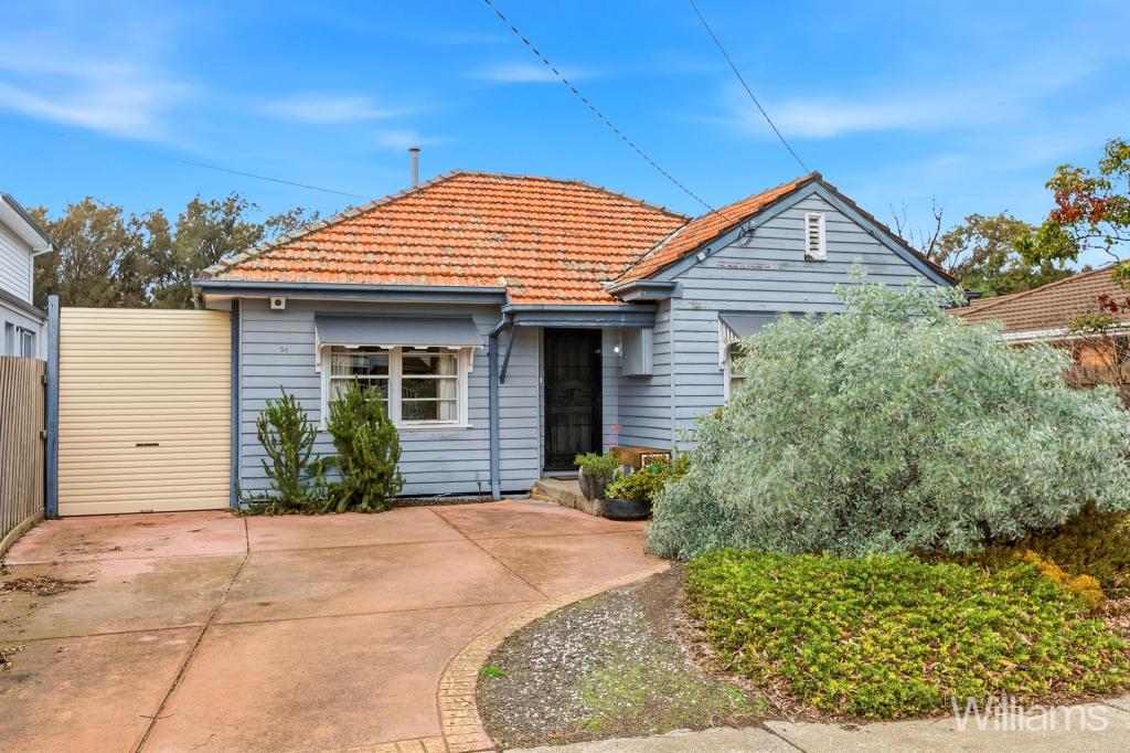 54 Graham St, Newport, VIC 3015