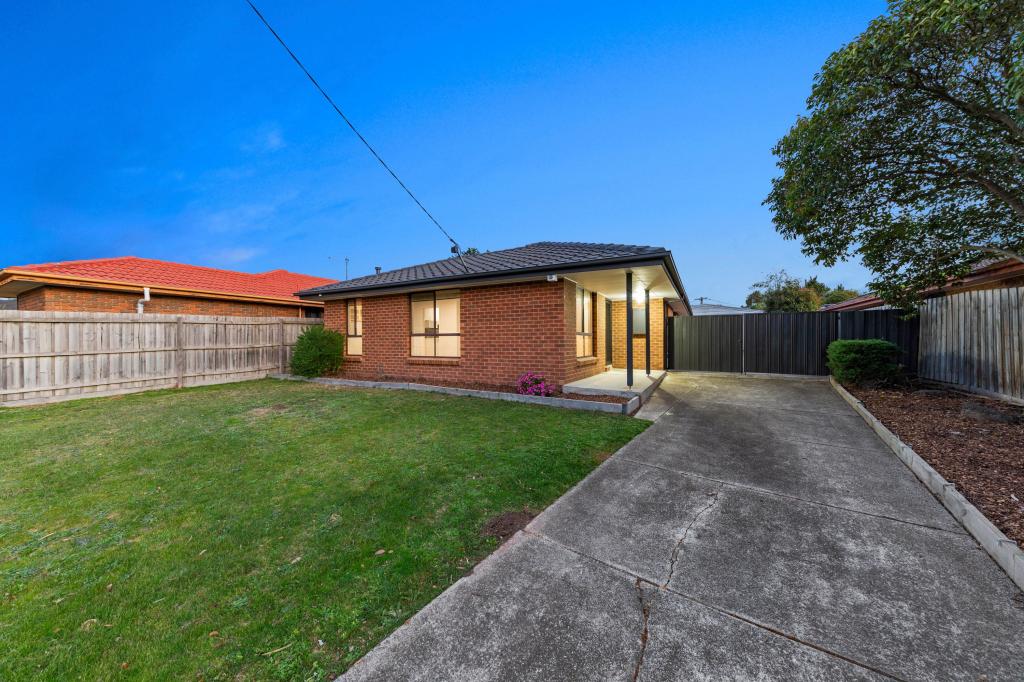 32 Ivan Cres, Hampton Park, VIC 3976