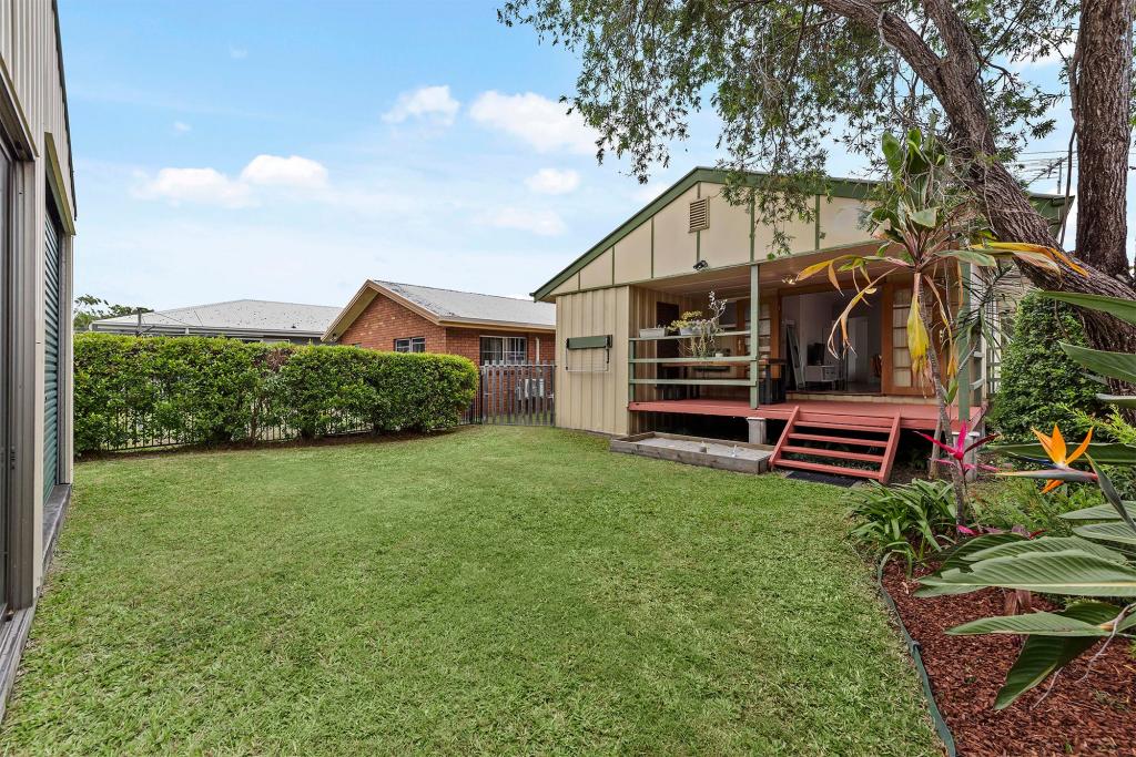 14a Clare Ave, Wynnum West, QLD 4178