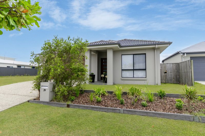 39 Aquila Cct, Banksia Beach, QLD 4507