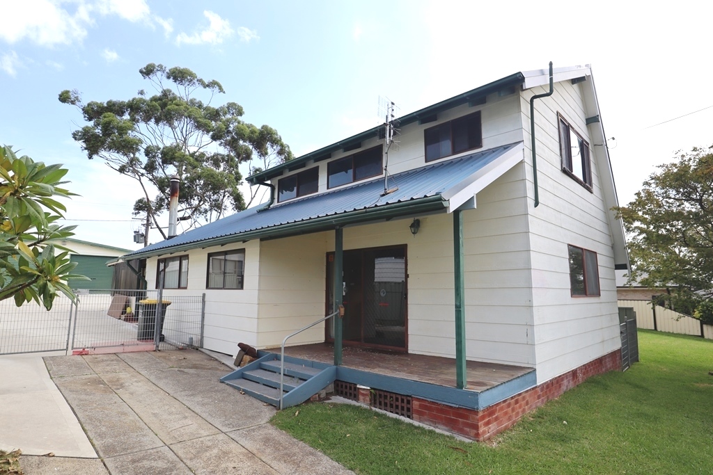 44 Ray St, Sussex Inlet, NSW 2540