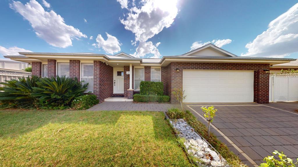 12 CHAMPAGNE DR, DUBBO, NSW 2830