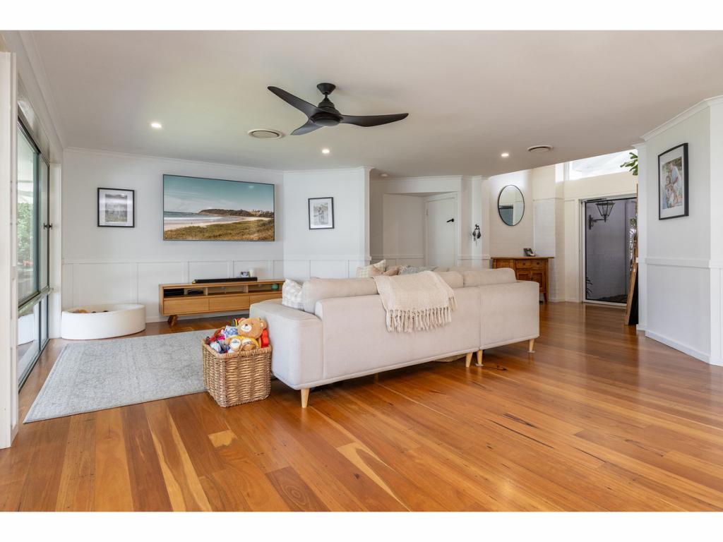 19 The Boulevard, Tallwoods Village, NSW 2430