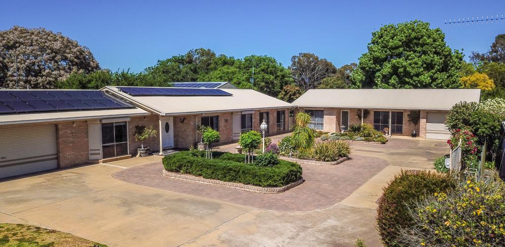 540 Poictiers St, Deniliquin, NSW 2710