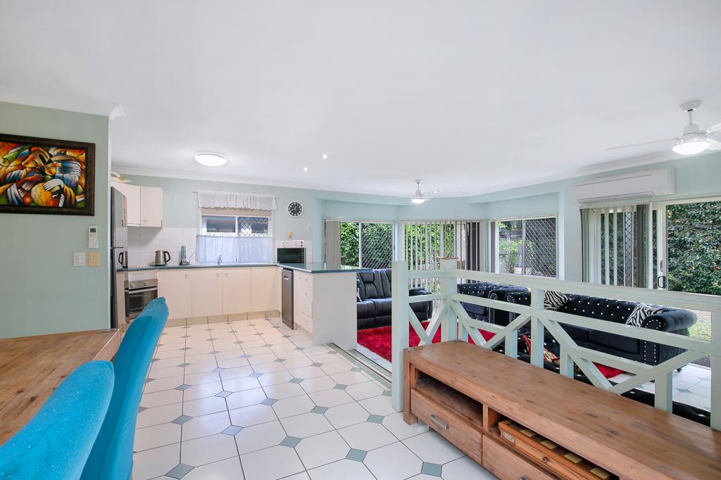 8 Cunningham Pl, Forest Lake, QLD 4078
