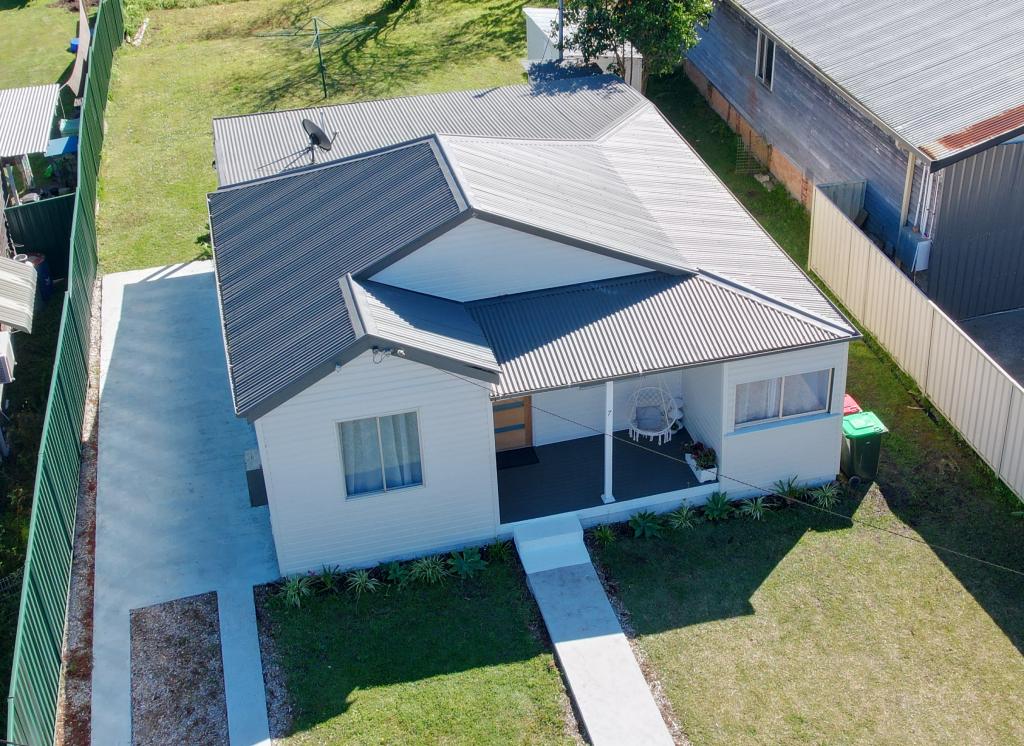 7 Beeton Pde, Taree, NSW 2430