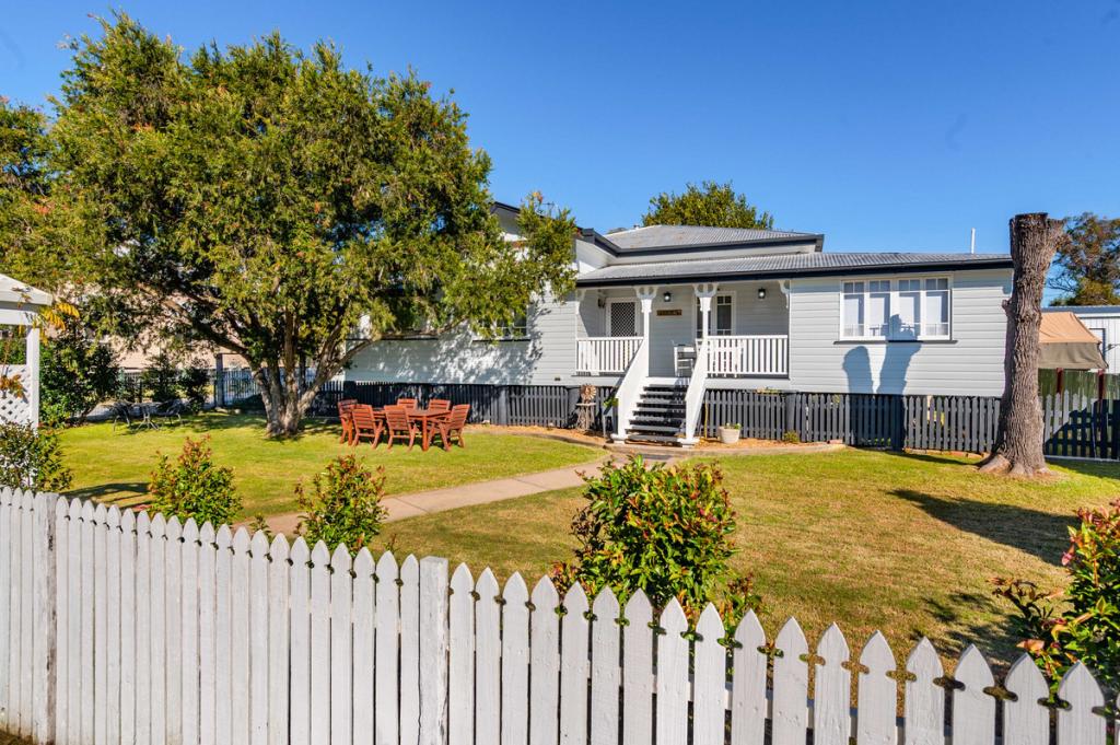 104 Pratten St, Warwick, QLD 4370