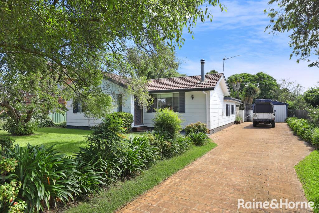 72 Bowral St, Welby, NSW 2575