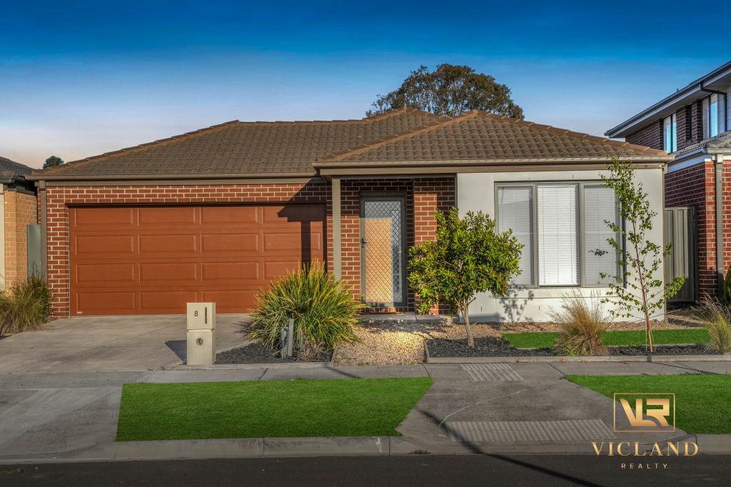 8 ITALIA ST, DOREEN, VIC 3754