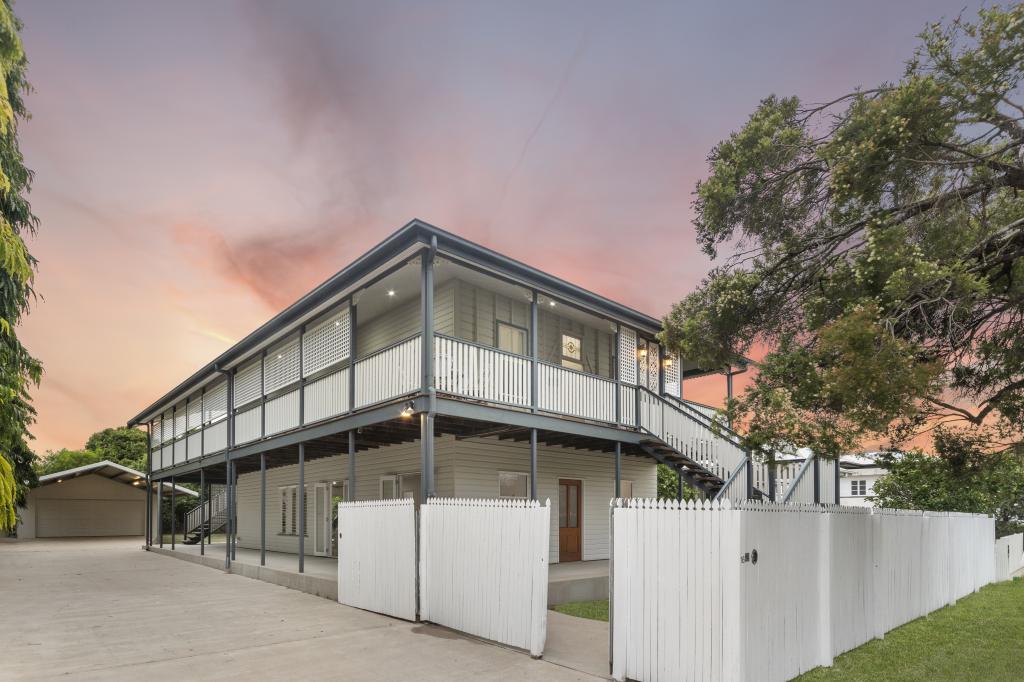 16 Clarendon St, Hyde Park, QLD 4812