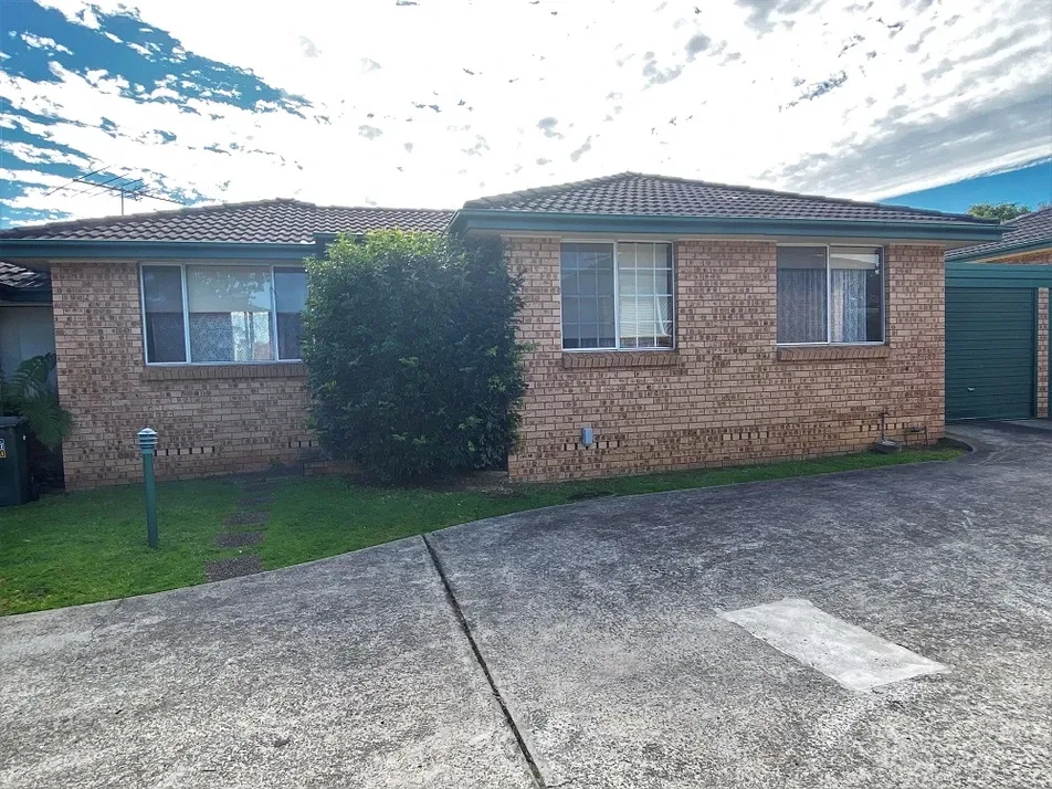 11/10 Bensley Rd, Macquarie Fields, NSW 2564