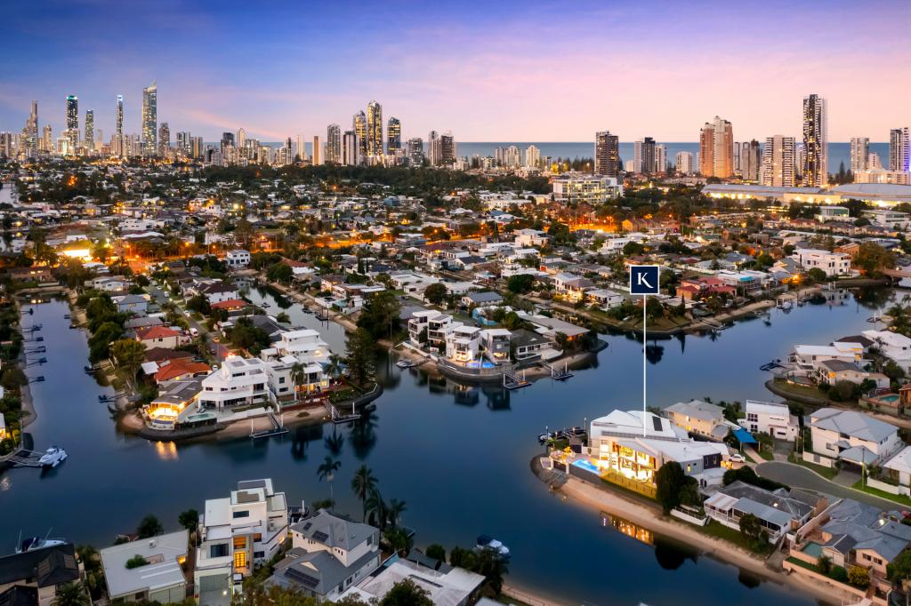 13 Crest View Key, Broadbeach Waters, QLD 4218