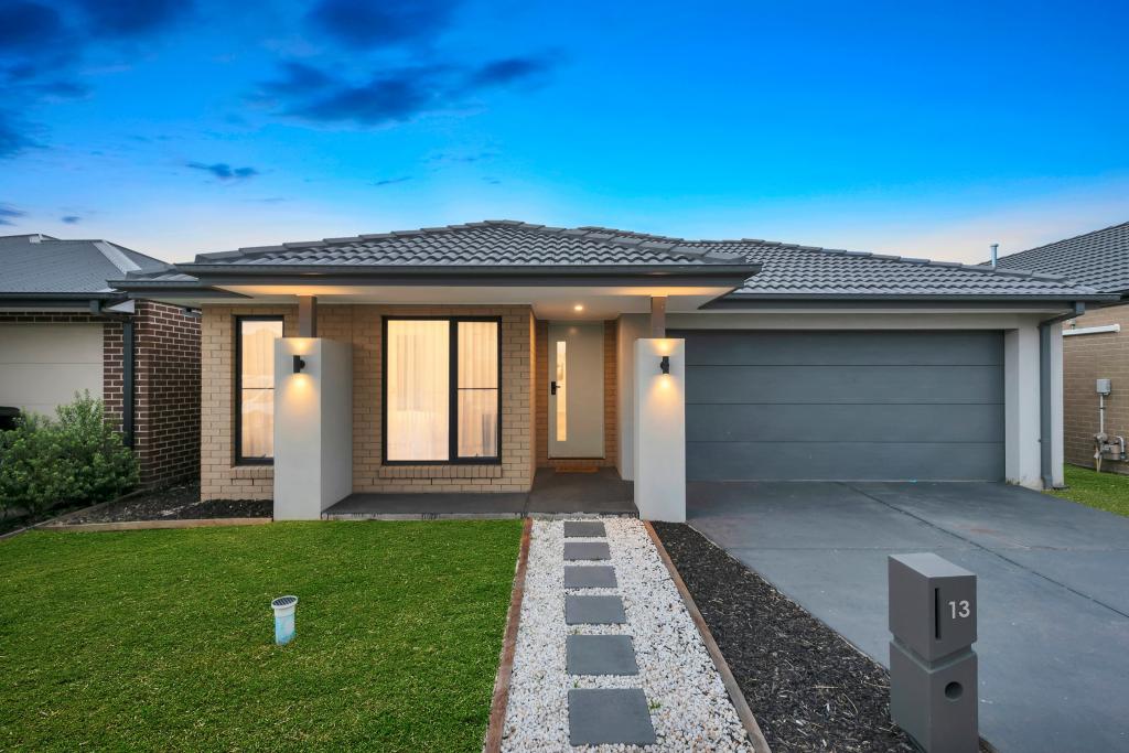 13 Akira St, Officer, VIC 3809