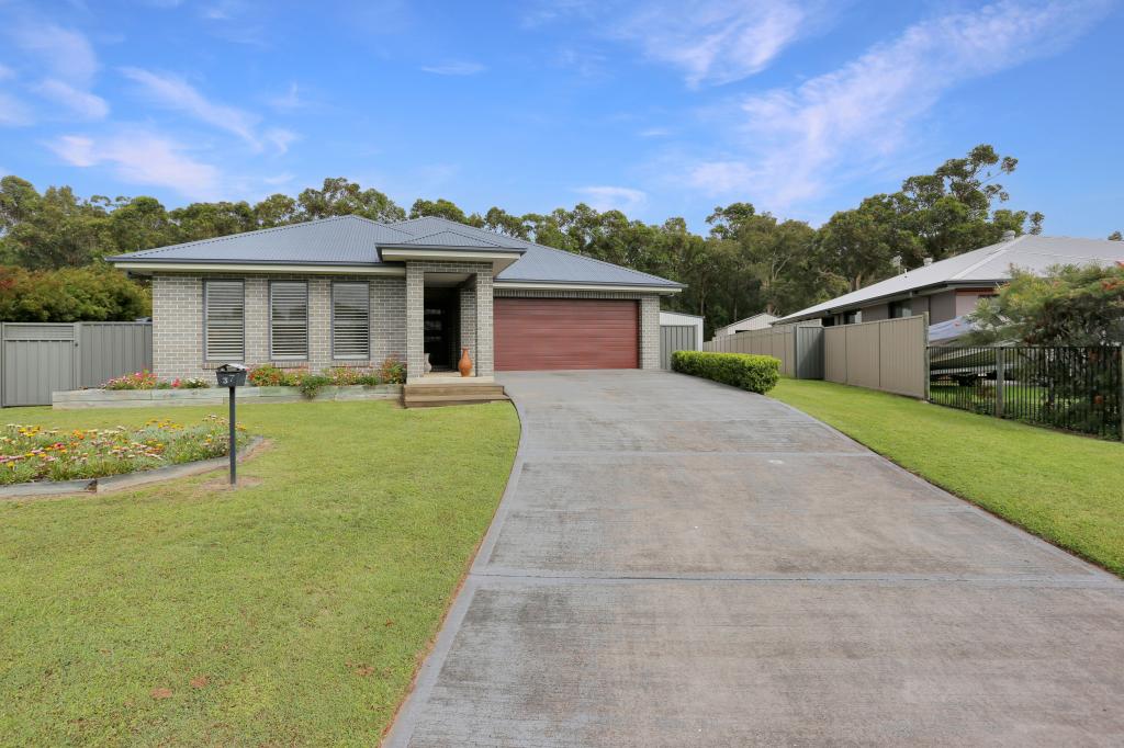 37 Martin Cct, Tea Gardens, NSW 2324