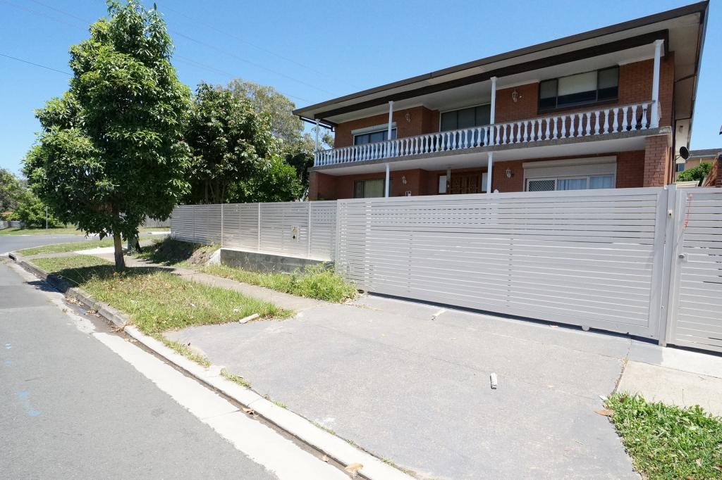 181 Humphries Rd, St Johns Park, NSW 2176
