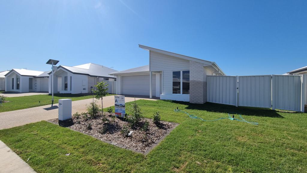 84 LILLY PILLY DR, BURRUM HEADS, QLD 4659