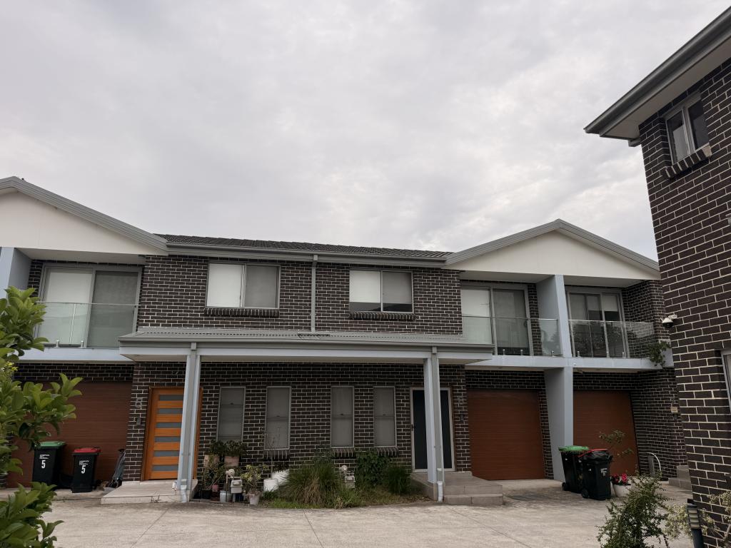 6/15 GIBDON AVE, CASULA, NSW 2170