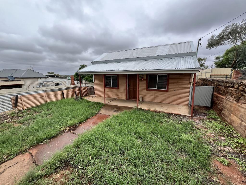 202 Carbon St, Broken Hill, NSW 2880