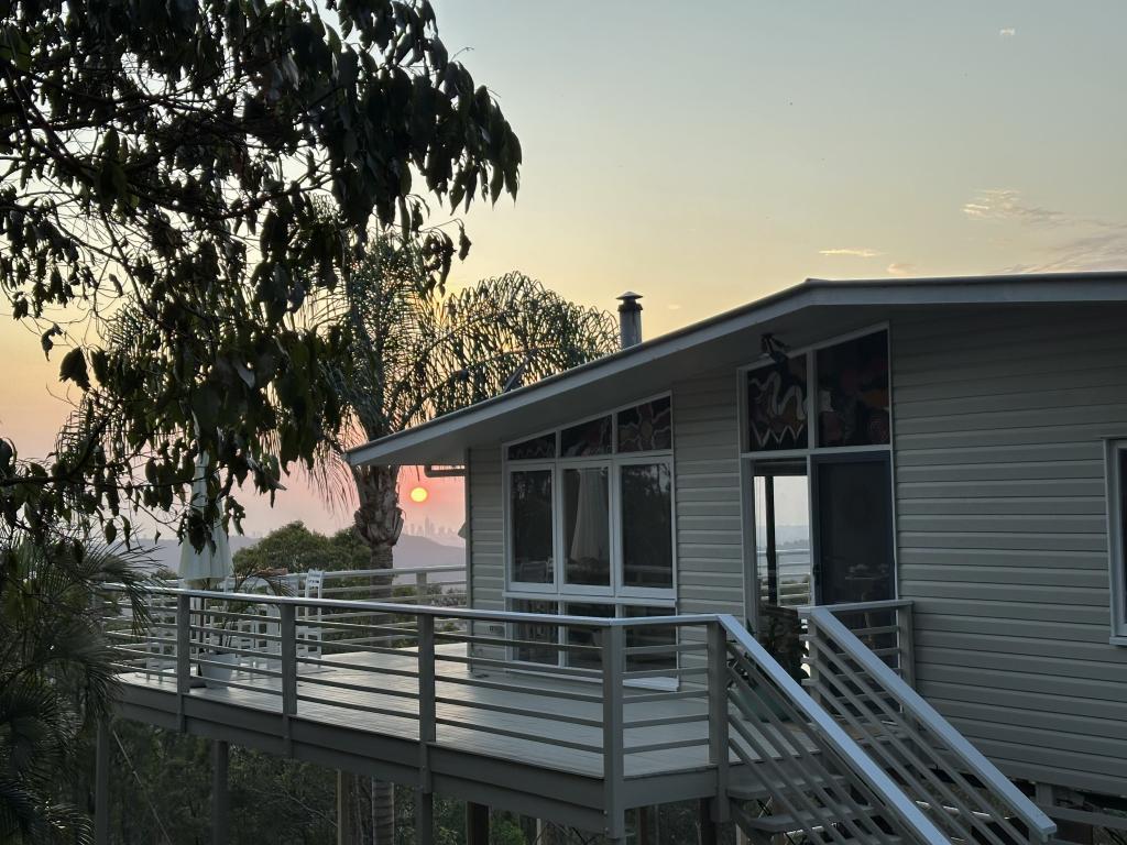 49 Macrozamia Dr, Clagiraba, QLD 4211