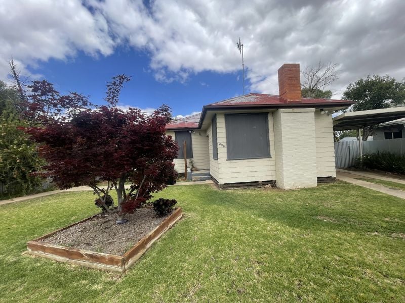 298 Henry St, Deniliquin, NSW 2710