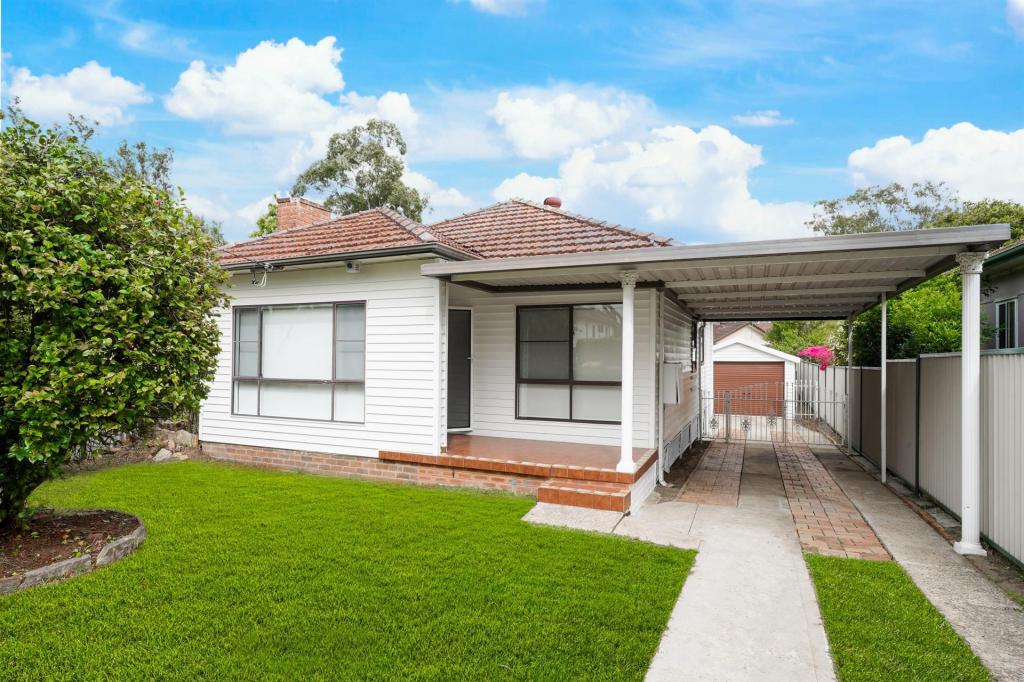 6 Harcourt Ave, East Hills, NSW 2213