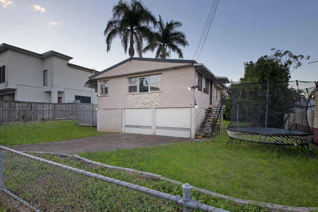 90 Kempsie Rd, Upper Mount Gravatt, QLD 4122