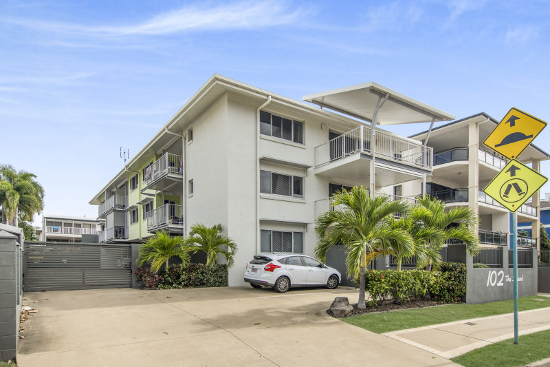 8/102 The Stra, North Ward, QLD 4810