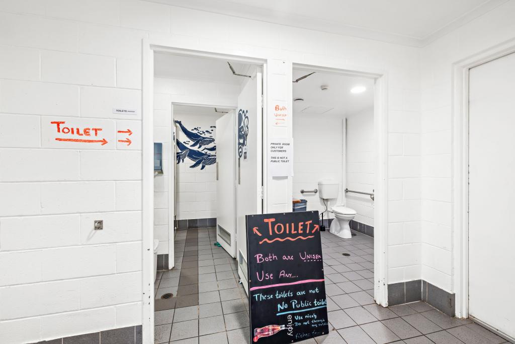 SHOP 3/15 EAST COAST RD, POINT LOOKOUT, QLD 4183