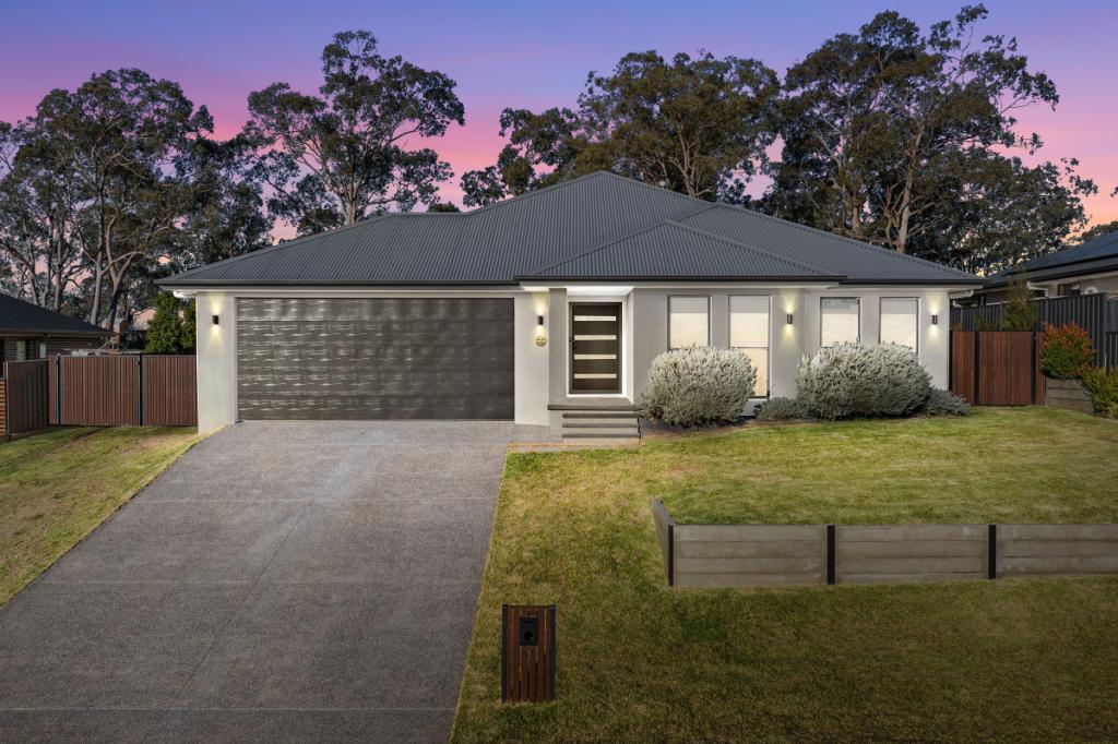 41 Harrow Cct, Greta, NSW 2334