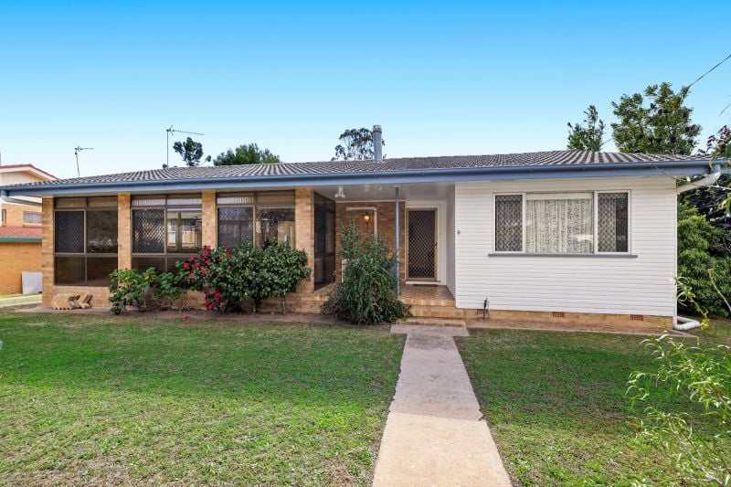 9 Evenden St, Warwick, QLD 4370