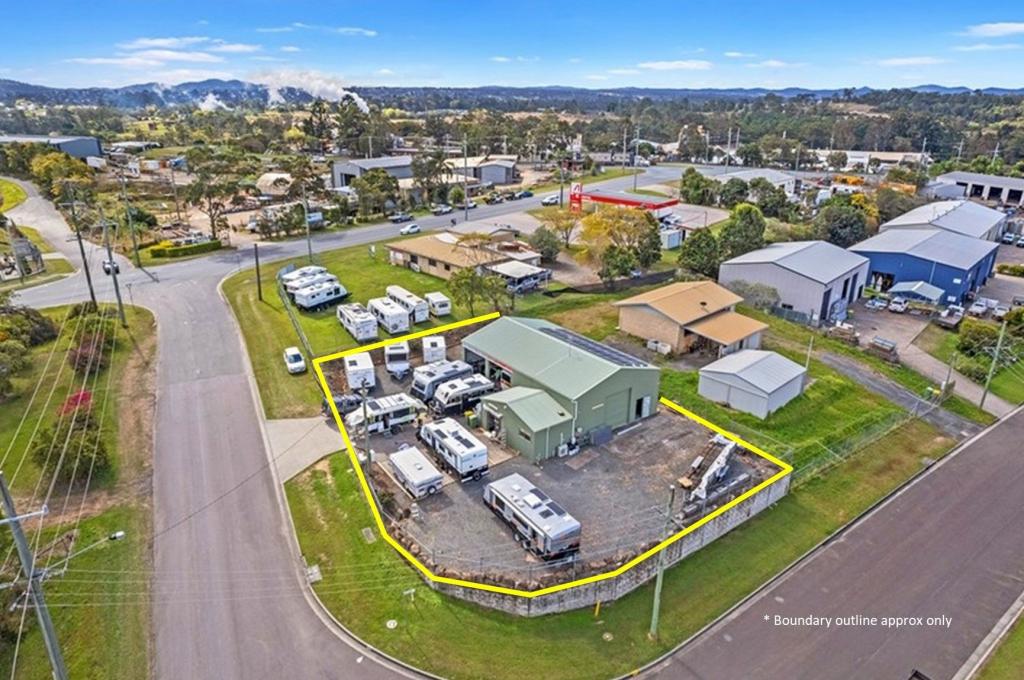 1 Railway Ct, Glanmire, QLD 4570