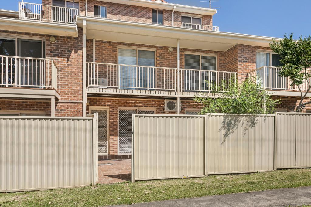 2/20-22 Denison St, Wollongong, NSW 2500