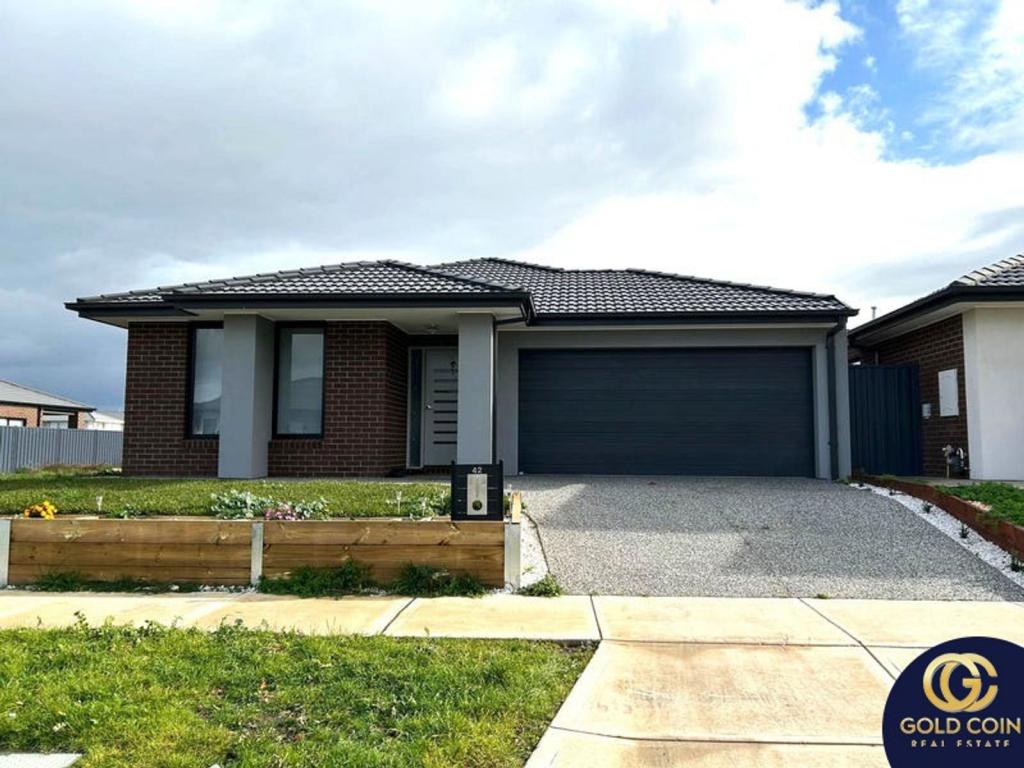 42 SHEARJOY LOOP, CLYDE NORTH, VIC 3978