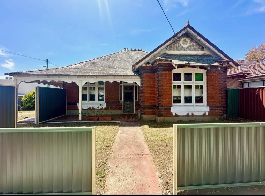 14 Arthur St, Punchbowl, NSW 2196