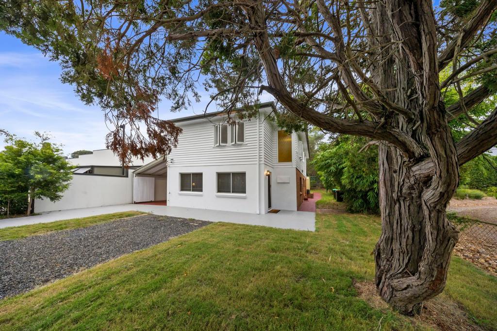 10 Runic St, Bardon, QLD 4065