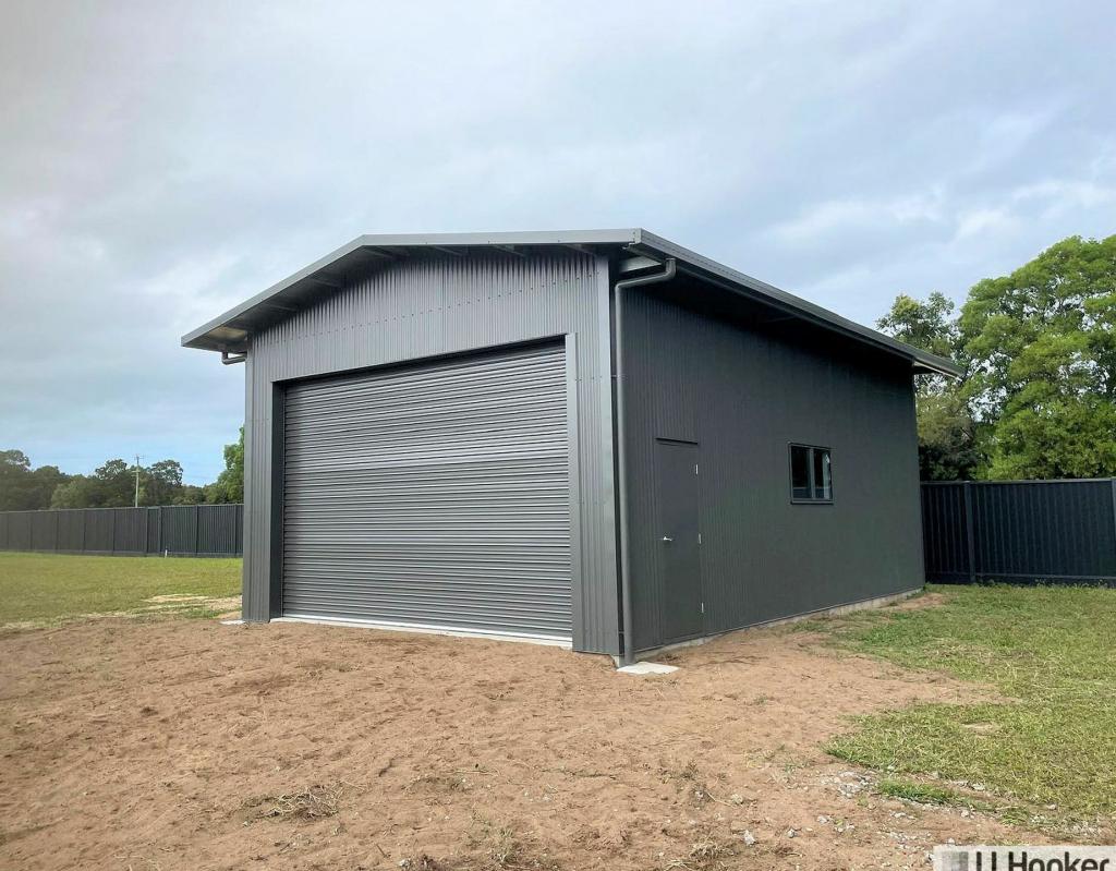 13 PELICAN CL, TULLY HEADS, QLD 4854