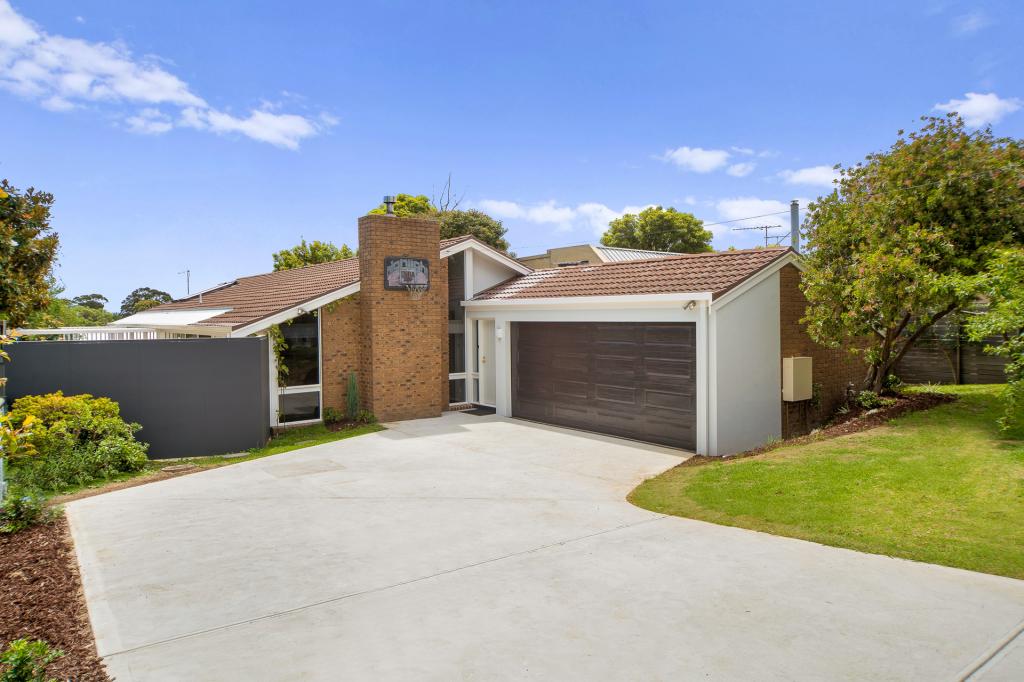 49 Eliza Dr, Mount Eliza, VIC 3930