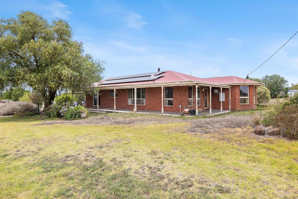 44 Leach Rd, Lake Bolac, VIC 3351