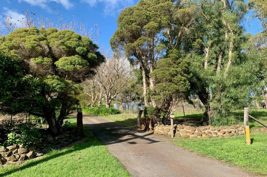 16 Boundary Rd, Mortlake, VIC 3272