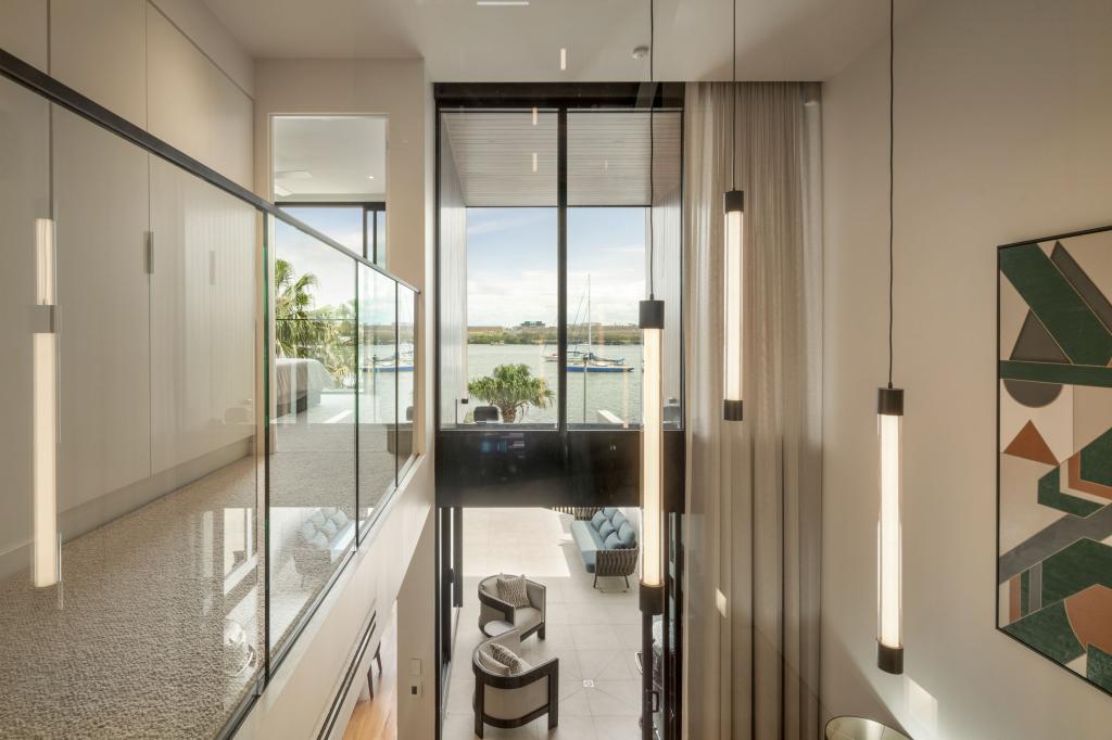 84 Parkside Cct, Hamilton, QLD 4007