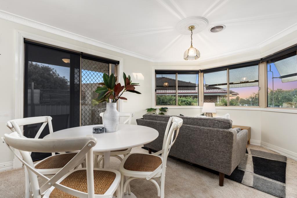 2/32 Amalfi Dr, Lavington, NSW 2641