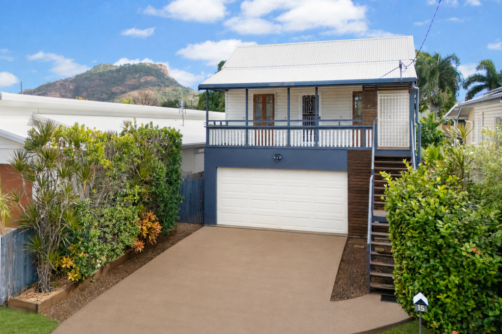 15 Seventh St, Railway Estate, QLD 4810