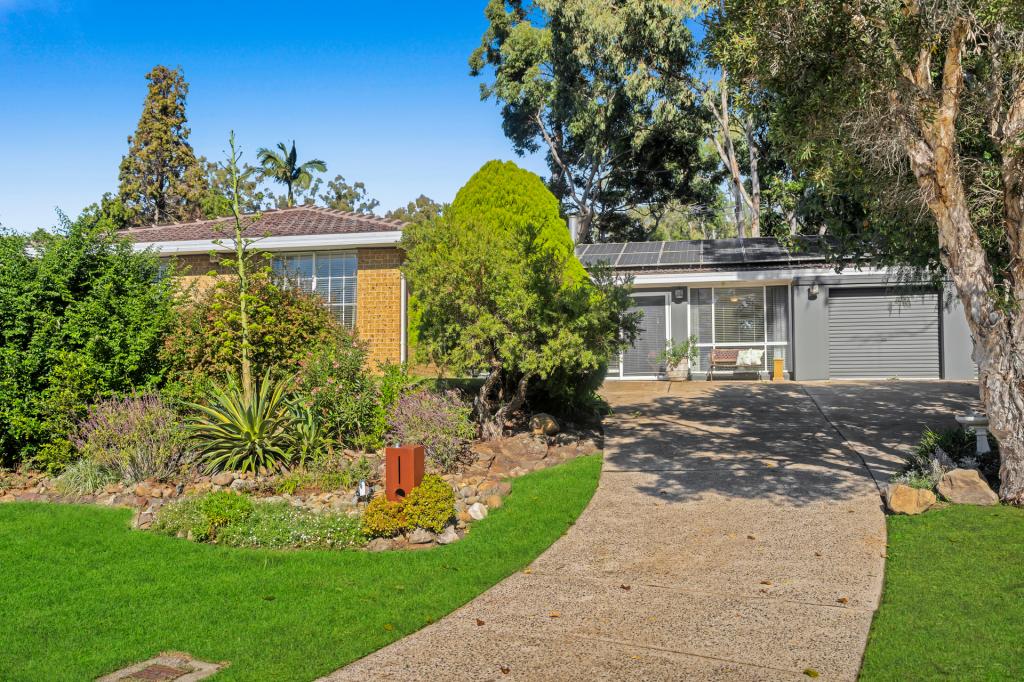 24 LIMONITE PL, EAGLE VALE, NSW 2558