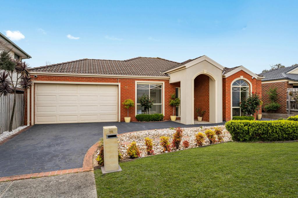 10 Stefans Ct, Skye, VIC 3977
