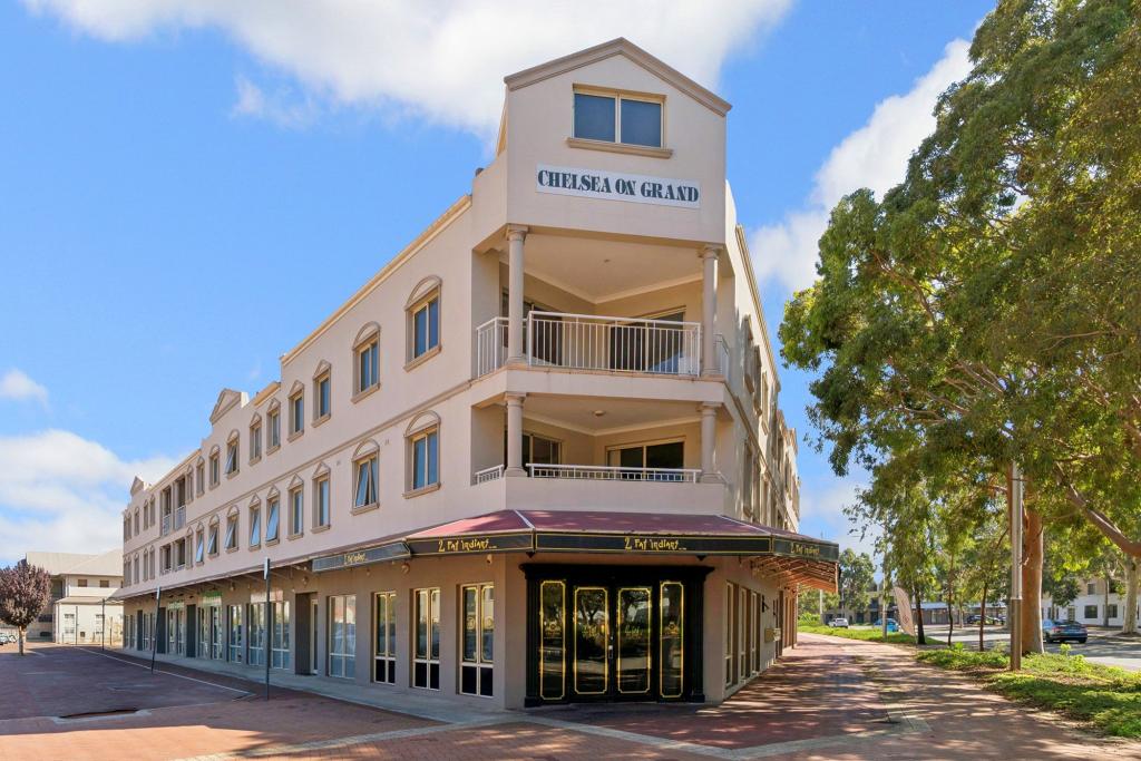 12/42 Grand Bvd, Joondalup, WA 6027